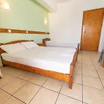 Bed and breakfast Sailing Club Nikiana