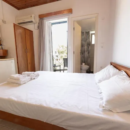 Bed and Breakfast Sailing Club