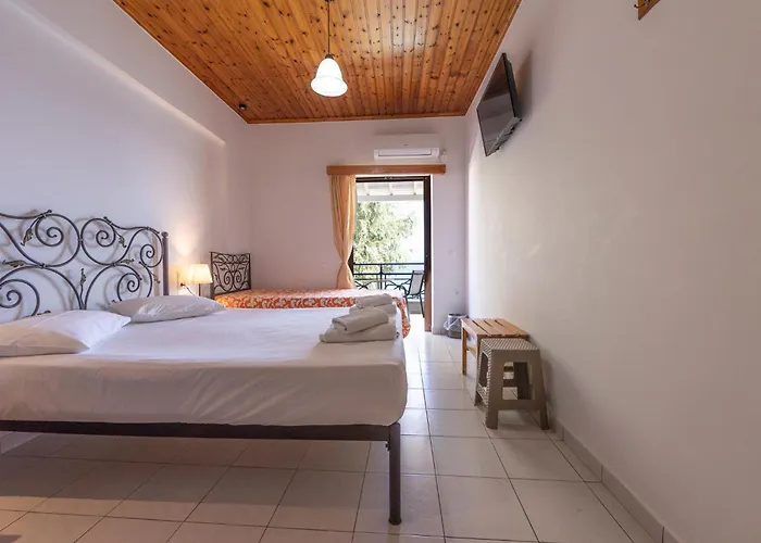 Sailing Club Bed and Breakfast 3*